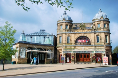 Buxton Opera House by Rob Bendall